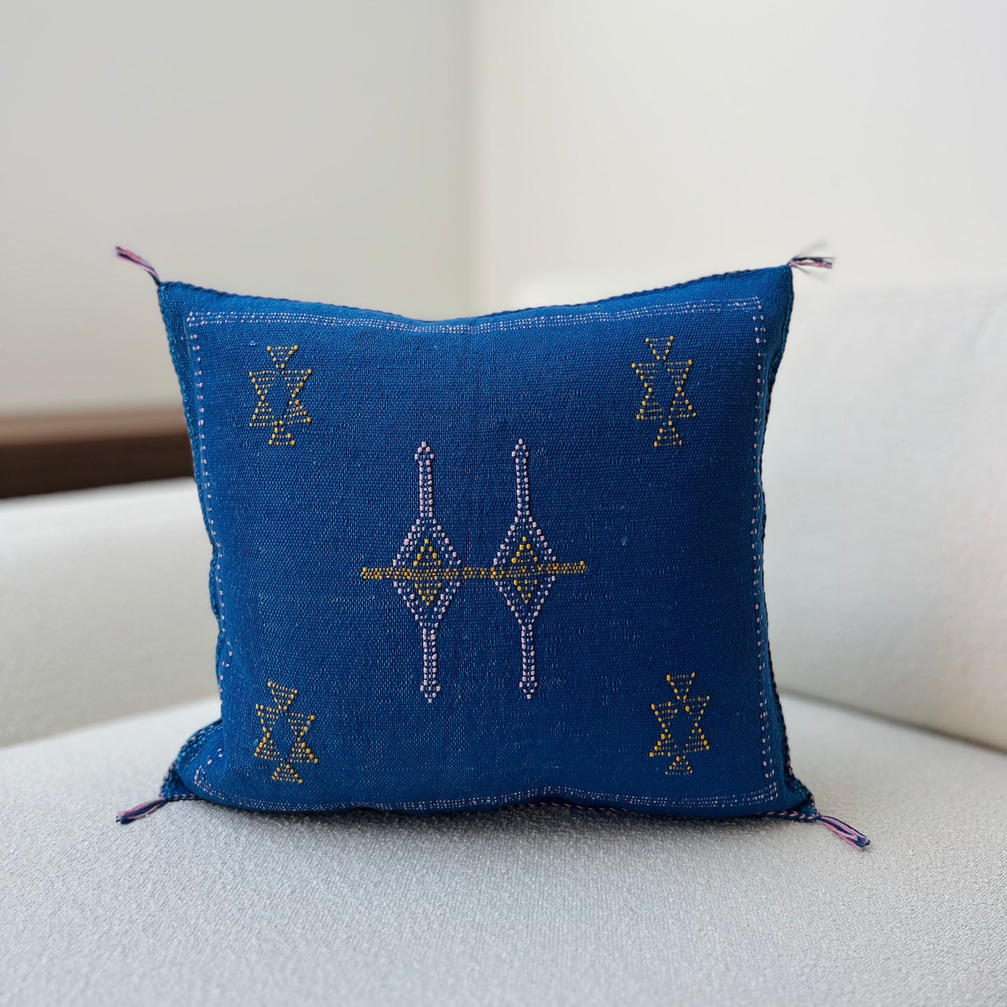 Dark blue cushion 2