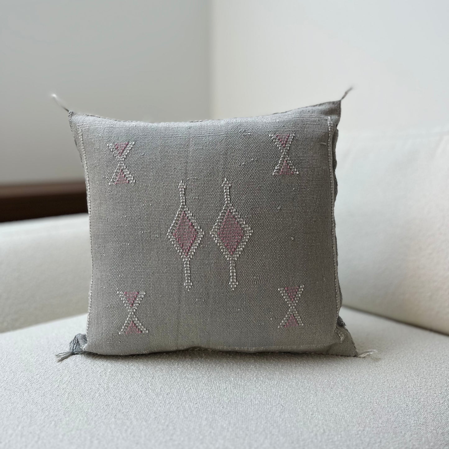 Grey cushion 1